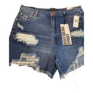 Almost Famous BOYFRIEND Distressed Denim Short Ladies Size 11